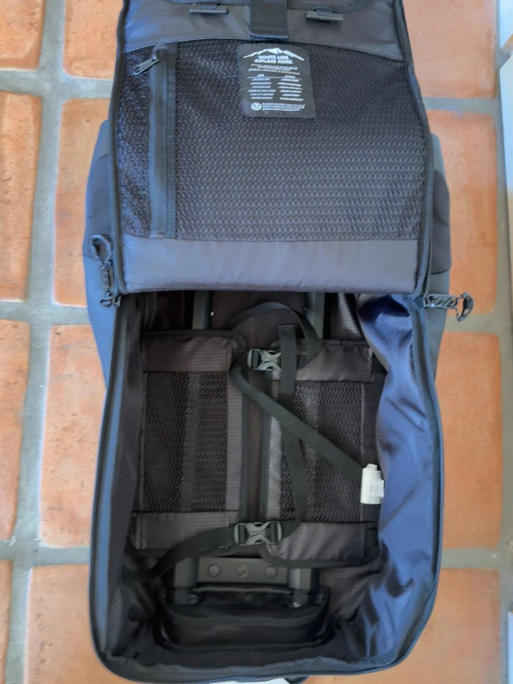 NEW Eagle Creek Tarmac XE 2-Wheel Carry-On | Black | Tags Attached